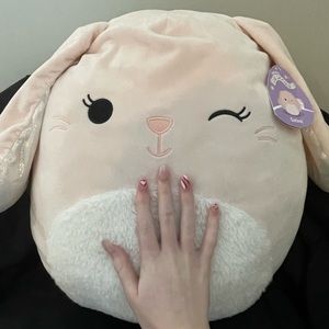 Satine limited Easter squishmallow 20 inch NWT